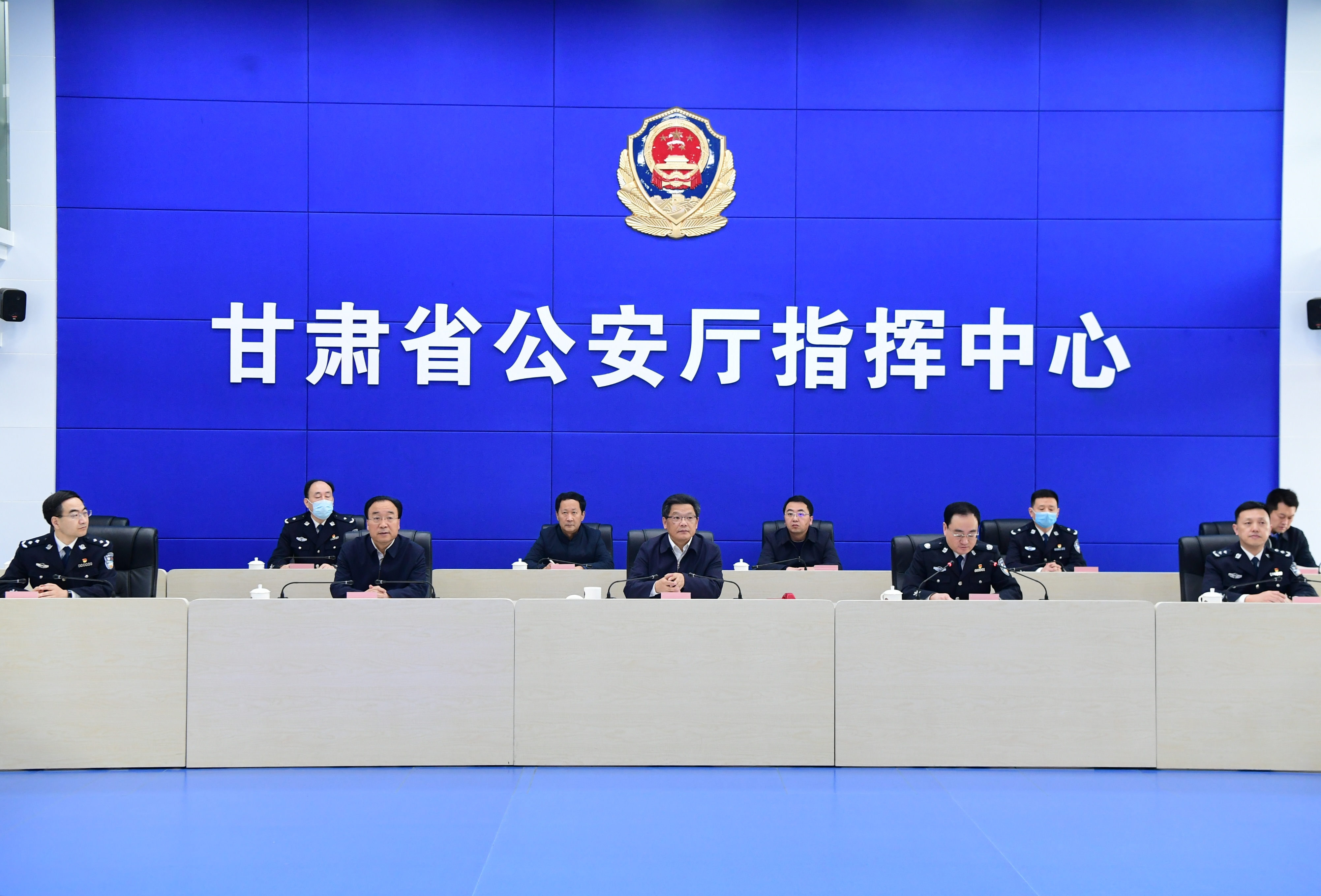 任振鹤在省公安厅调研