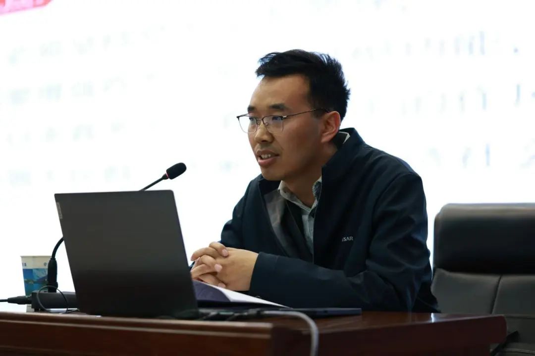 e58005310a23be39e5079cd75b92581.jpg